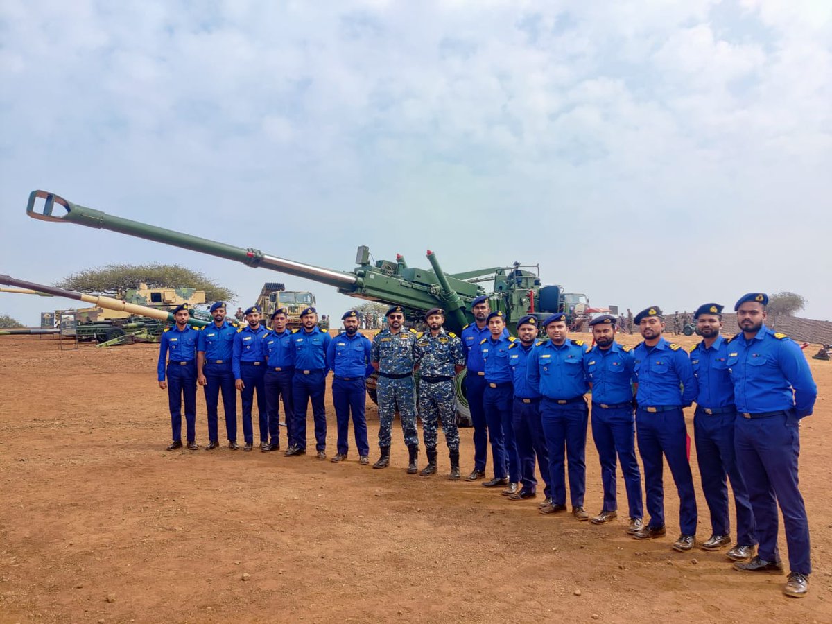 IN_INSShivaji's tweet photo. Nothing is more destructive than charge of Artillery on the crowd
-Napoleon
Trainee Officers from @IN_INSShivaji with officers from Foreign Nations visited School of Artillery, Nashik to witness power of Big Guns
#ExTopchi #Jointmanship
@IndianavyMedia
@IN_HQSNC
@artrac_ia https://t.co/mbSMy5ueCj