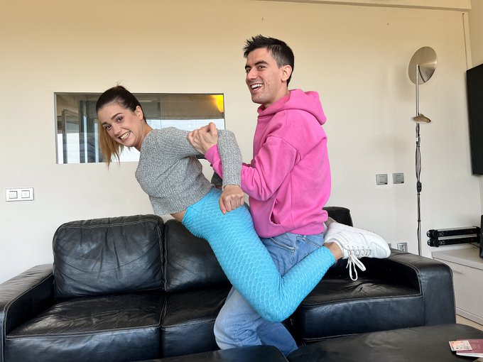 Shooting for @RealRKofficial with @Valentinasfilms 👌 https://t.co/5YobkYuQcB<a class="tags" href="/tag/realrkofficial">@realrkofficial</a><a class="tags" target="_blank" title="On Twitter" href="/?out=eyJ0eXAiOiJKV1QiLCJhbGciOiJIUzUxMiJ9.eyJpYXQiOjE3MjA4NjE4OTQsImlzcyI6InR3cG9ybnN0YXJzLmNvbSIsIm5iZiI6MTcyMDg2MTg5NCwiZXhwIjoxNzUyMzk3ODk0LCJyZWRpcmVjdF91cmwiOiJodHRwczovL3R3aXR0ZXIuY29tL1ZhbGVudGluYXNmaWxtcyJ9.LY3frzKzbKZd1an6rCWJ_t1oINLE8kTzV2_g13keqIEGfai-GG7Ysx6x08mL4y00GSE9vMgmGLXZHKRGA5DmDw">@Valentinasfilms</a>