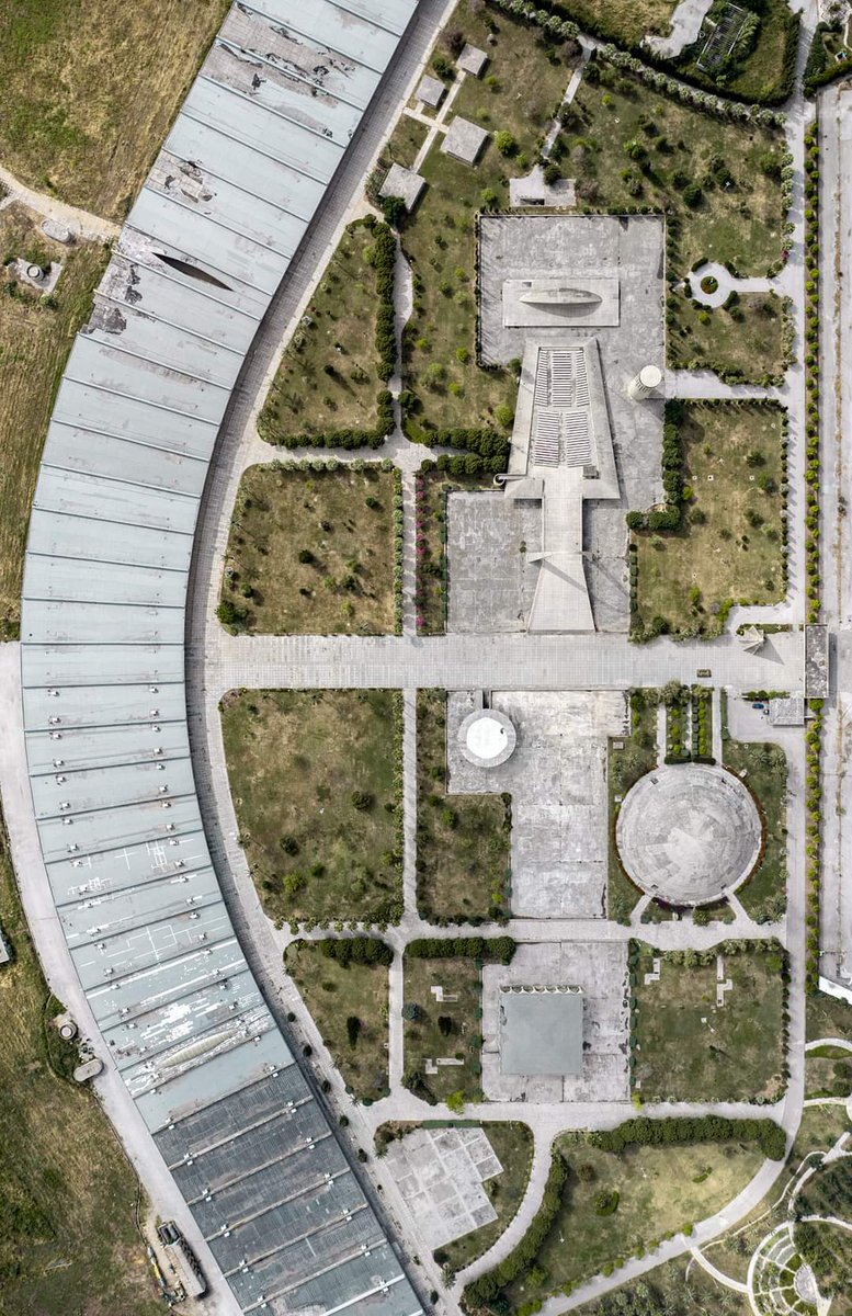 #Oscar_Niemeyer's Unfinished Architecture for #Lebanon's International Fair Inscribed on #UNESCO's World Heritage !

- Ref: archdaily.com/793154/see-osc…
(photos by <a href="/rami_rizk/">Rami Rizk</a>)
#LAC