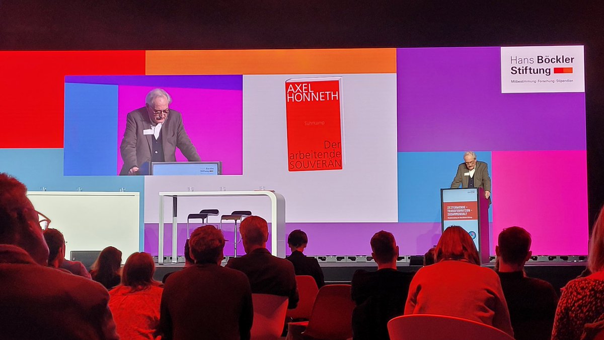 andreasbotsch's tweet photo. Der arbeitende Souverän hat das Recht auf faire und partizipative Arbeitsbedingungen. Sie fördern die Demokratie. Prof. Axel #Honneth auf dem Neujahrsempfang der Hans @boeckler_de Stiftung in Berlin.
#Mitbestimmung #DemokratischeBeteilgung https://t.co/3Jqtr4JIW3