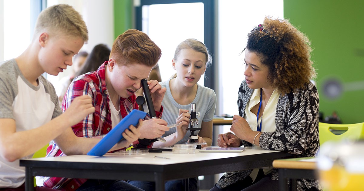 Op 9 februari is het moment daar! Het ministerie van OCW, de sectorraden, het Lerarencollectief en het NRO organiseren een online werksessie. Schoolbestuurders, schoolleiders en leraren zijn uitgenodigd om mee te denken over kansengelijkheid. Meld je aan: ap.lc/7etL9