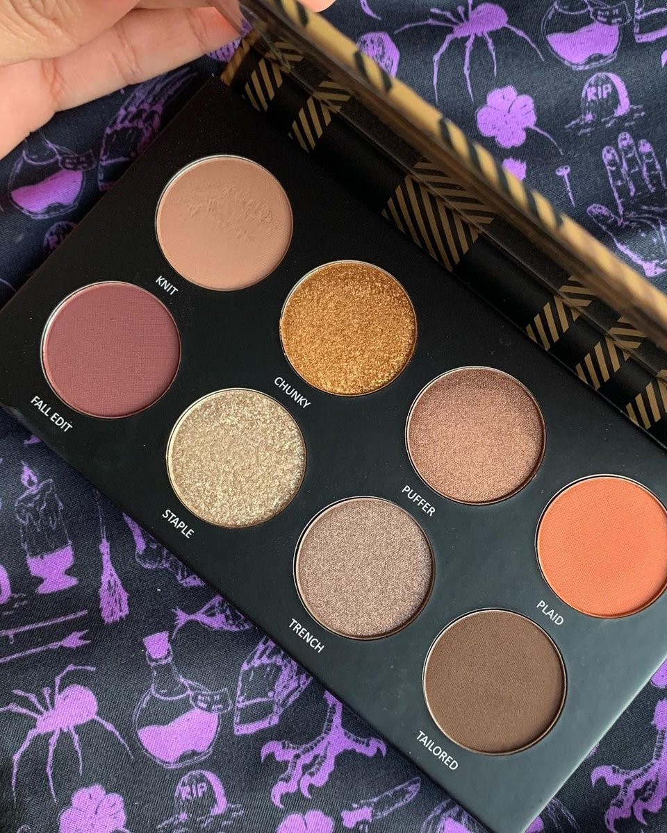 estatemakeup's tweet photo. This is everything 😍 

📸@byclarimakeup 

#vegan #crueltyfree #falledit #estatecosmetics https://t.co/8JfWFmk3vL
