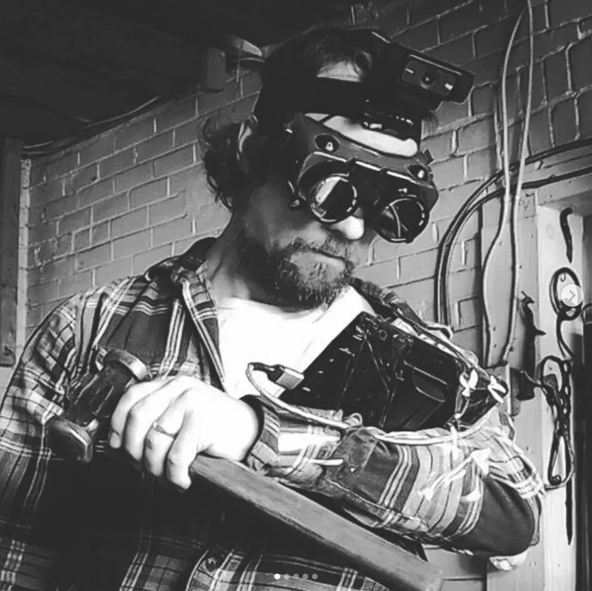 FingerprintsDAO's tweet photo. Long read: all things 0xDEAFBEEF.

We’ll cover:
- @_deafbeef
- Where His Name Came From
- Releases (Volume 1 – Series 0-5, First, Degenerative, Vinyl, Volume 2 — Series 0, Payphone)
- Top Sales
- Notable Collectors
- Noted Inspirations
- Fun Facts
- References

1/ https://t.co/LgPHXeQPjR