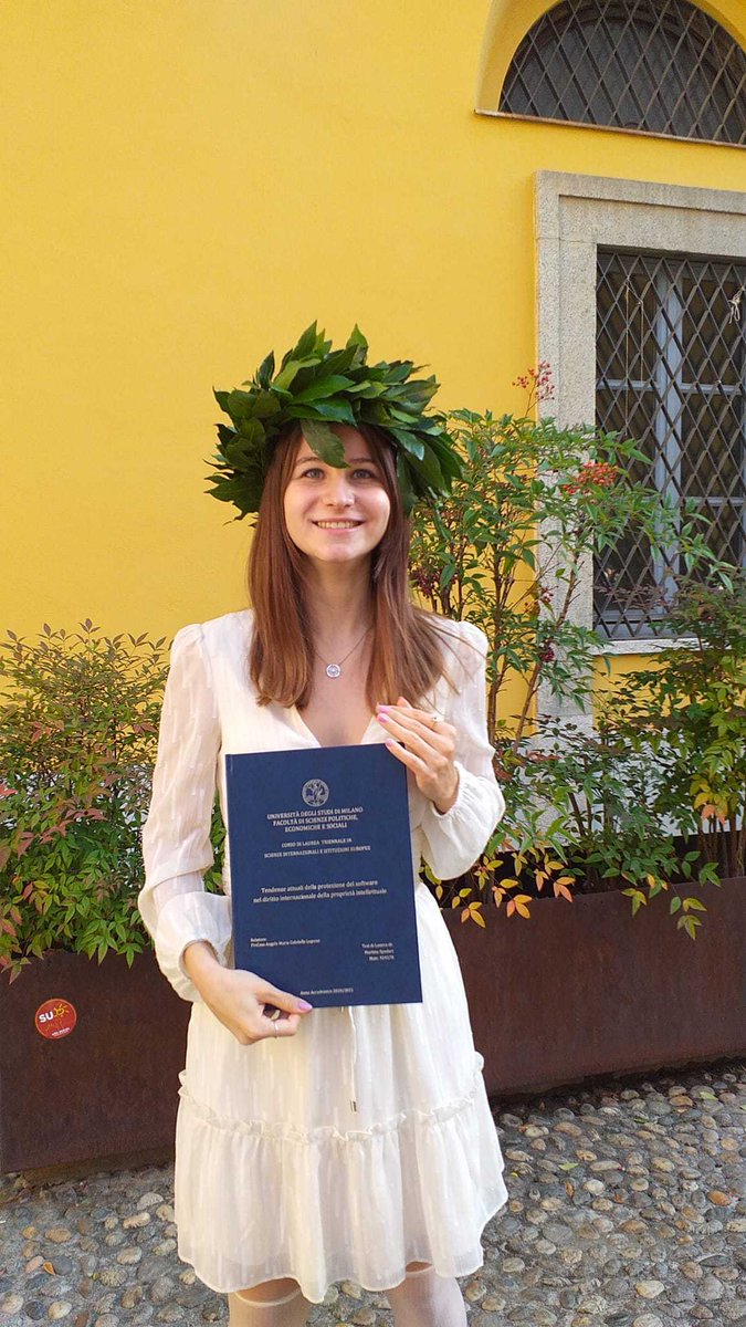 mondopadano's tweet photo. In viaggio per conoscere e approfondire.
Martina #Spadari, premiata dalla Fondazione Italia Usa, racconta il suo percorso.
#giovani #studio #università #lavoro #mondopadano
https://t.co/jmQtFbxTG0 https://t.co/PScUFK4EPf