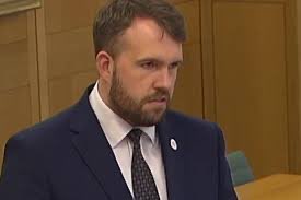 This is #JohnathanGullis MP for Stoke. When a question was asked at #PMQs about 200 missing children, children mind you, he yelled that ‘They shouldn’t have come here illegally.’ He clearly thinks migrant kids deserve to vanish. How does anyone get a heart that cold? Kids ffs.