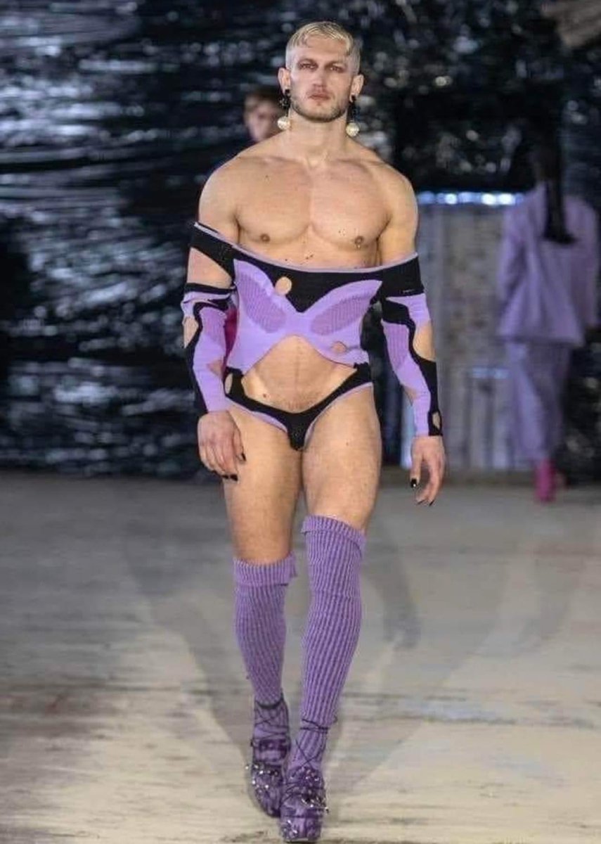 ImMeme0's tweet image. What the hell am I looking at, anyone?