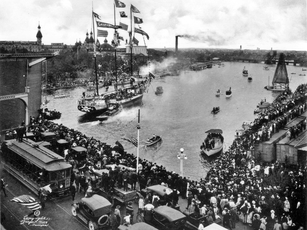 TampaStreetcar's tweet photo. Tampanians have taken the #Streetcar to #Gasparilla for GENERATIONS!

One thing that has changed though? No standing on the roof of one for a better view! 😂 #SafetyFirst #TBT https://t.co/y1P0uEy0KA
