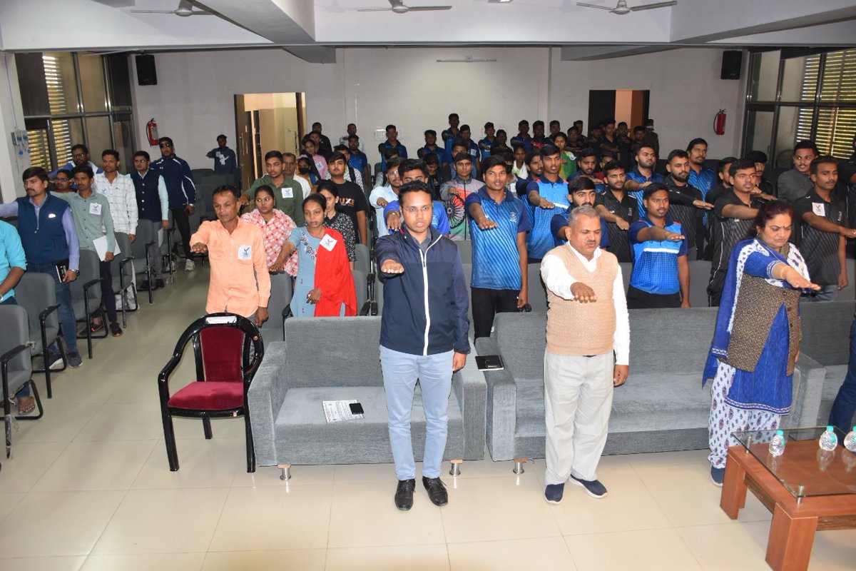 CollectorNar's tweet photo. નર્મદા જિલ્લા માં રાજપીપલા સ્થિત ડૉ.બાબા સાહેબ આંબેડકર હોલ ખાતે “૧૩ મા રાષ્ટ્રીય મતદાતા દિવસ” જિલ્લાકક્ષાની ઉજવણી કરવામાં આવી હતી.@CMOGuj @pkumarias @CEOGujarat @ECISVEEP #narmadadistrict #NationalVotersDay https://t.co/buPS4Cp3gx