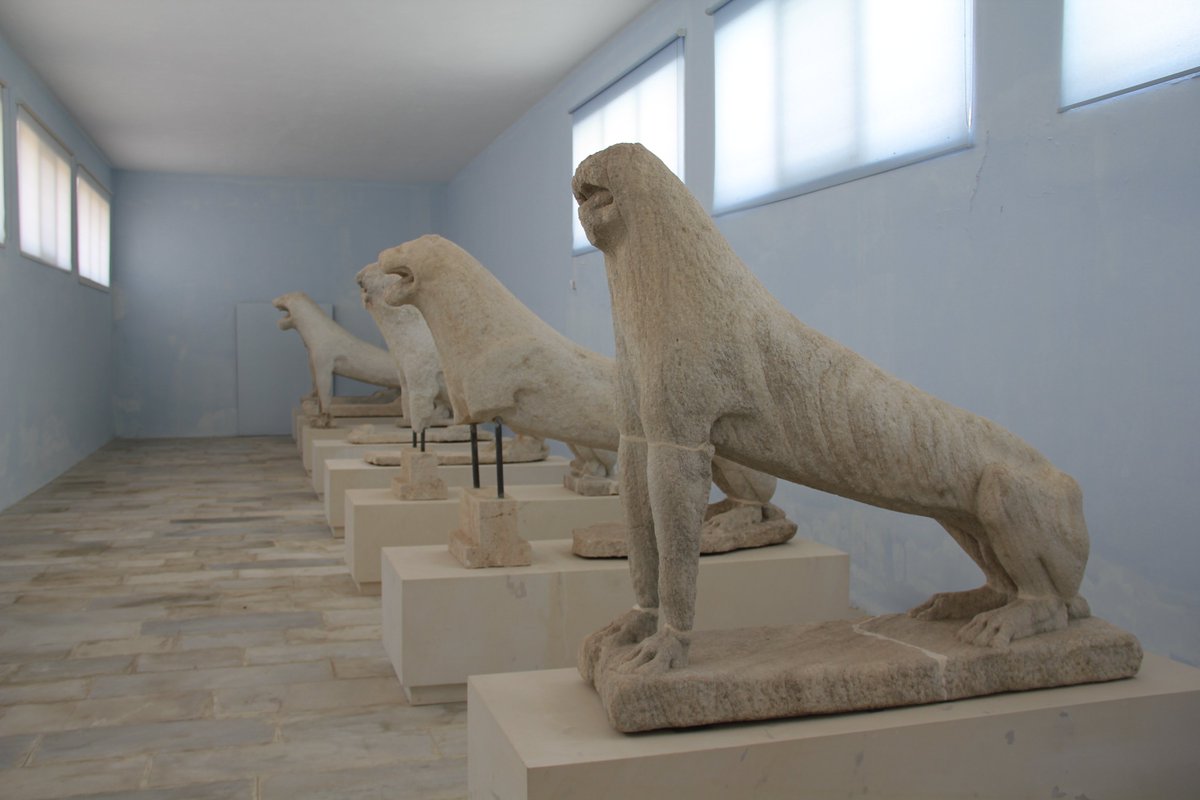 @tzoumio The original statues are in the museum of Delos