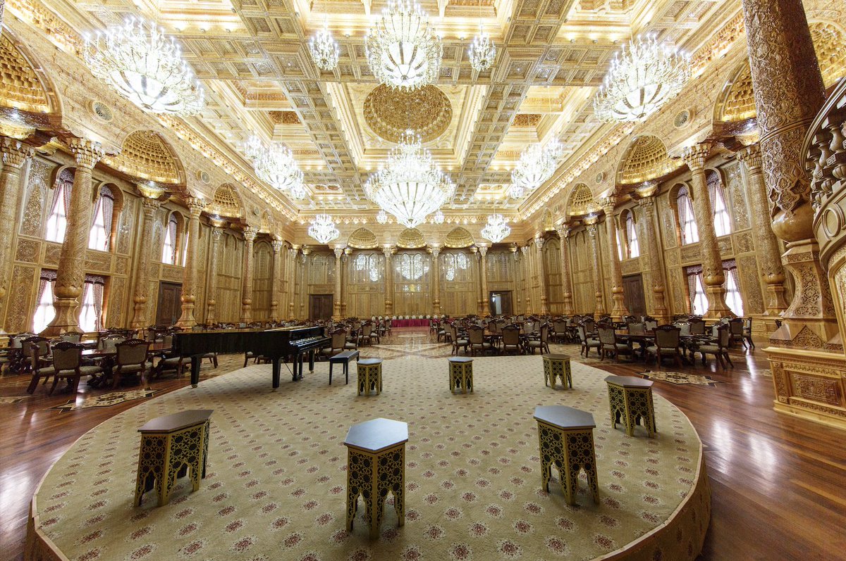 SILglobal's tweet photo. #WhereInTheWorldWednesday 🌏

Hints for today's challenge: This country has 14 established languages. It is also home to the biggest tea room in the world and one of the largest libraries in the region!

Oh, and if you zoom in on the last pic you can see the flag... 🔎 https://t.co/QT5myGth7Q