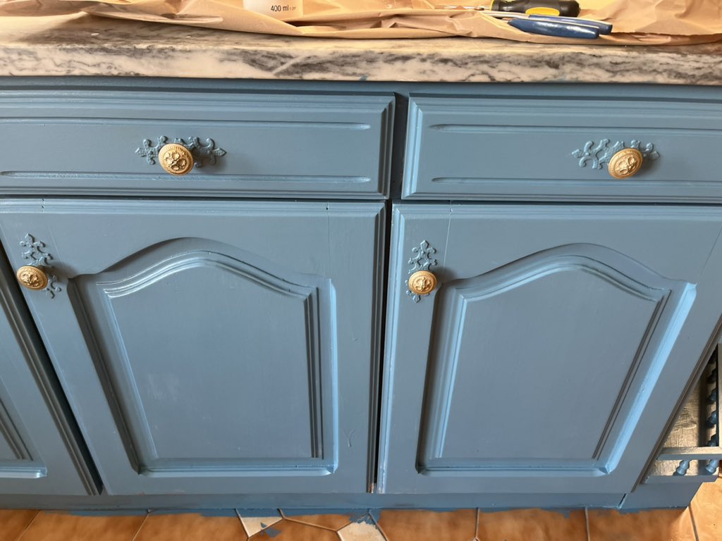 nikosciascia's tweet image. A successful trip back to our home in 🇵🇹 for a #kitchenrehab 💪💪💪 ✅#diy #diykitchen