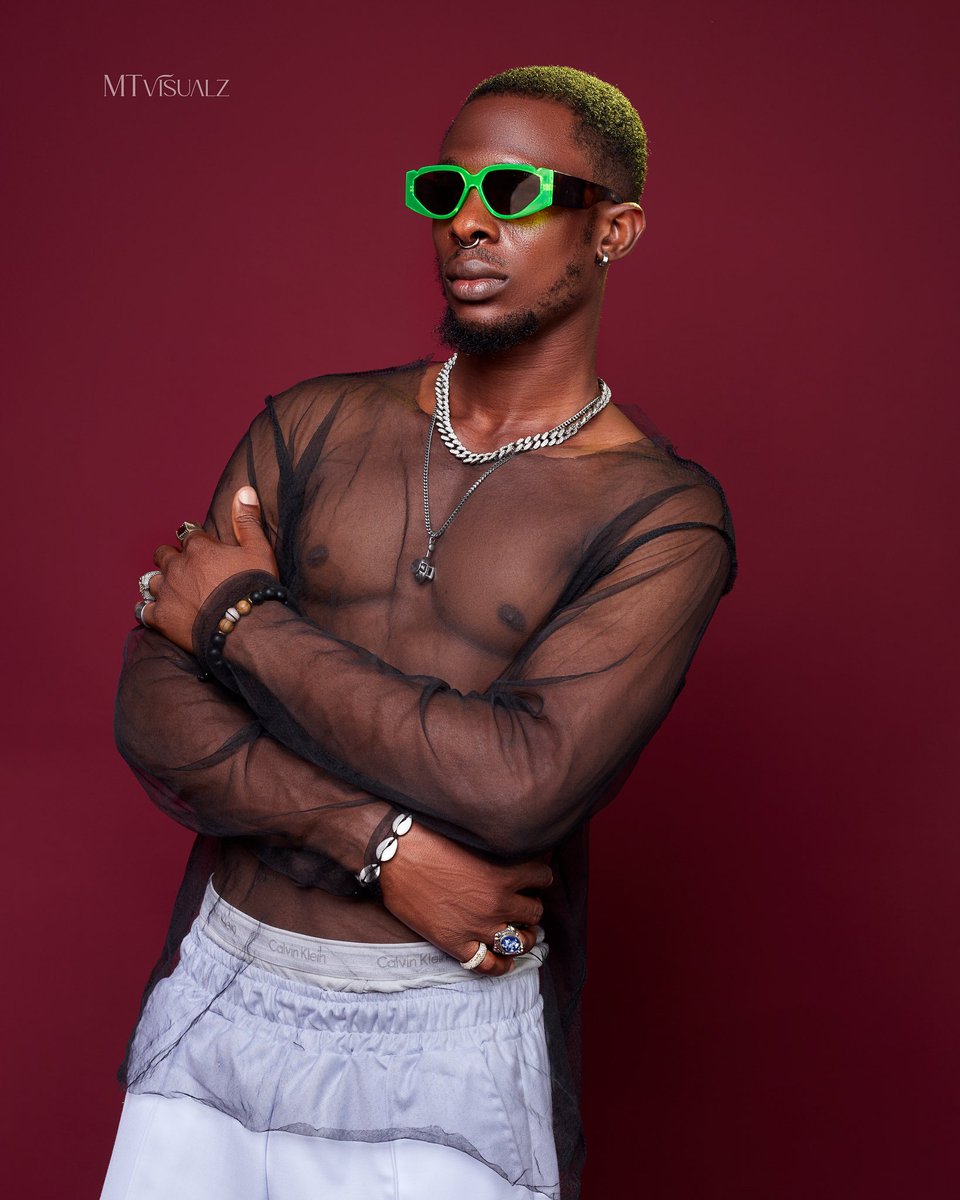 mt_visualz's tweet image. Upcoming artist should reach out to me to get there next project done. 

#upcomingartist #mrmoney #PVC #PathaanReview #WeLoveBuild