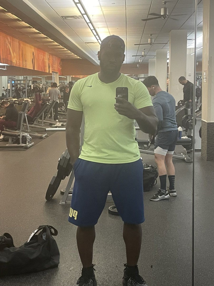 bobby5develops's tweet image. Full-Body Gym Session #losingWeight #roadBackTo200