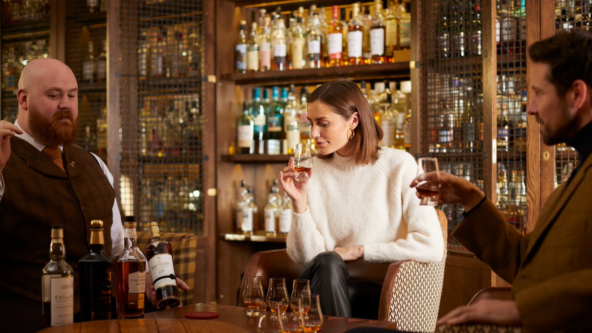 Tonight we'll raise a toast in our whisky bar, Scotch, to Scotland's National Bard Robert Burns and to our friends celebrating around the world! 

#TheBalmoral #RoccoForteHotels #RoccoForteFriends #BalmoralMoments #VisitEdinburgh #VisitScotland #BurnsNight #ScotlandisNow