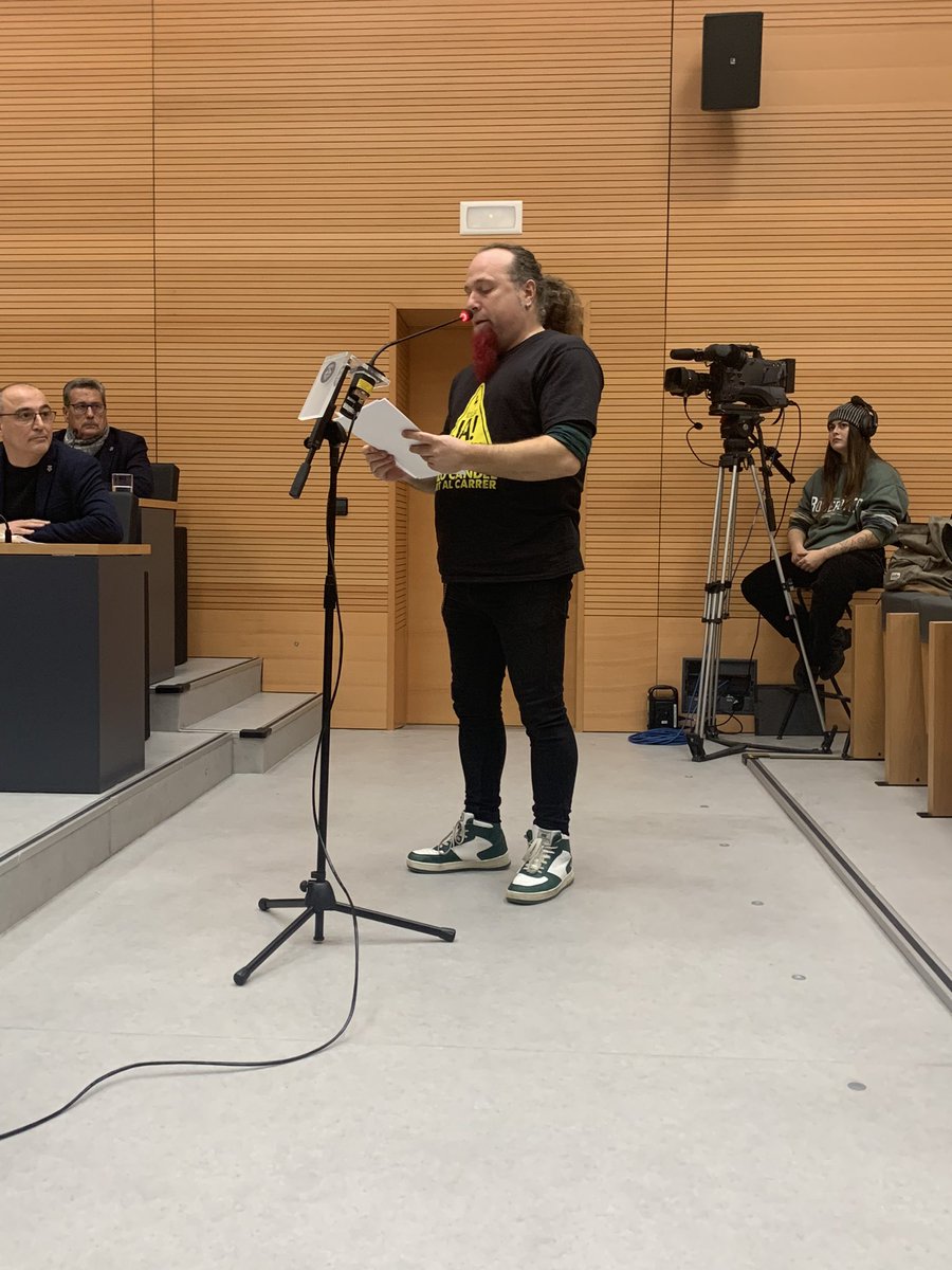 Lorraine_GB's tweet photo. Gràcies a @ccoocatalunya de L’H per donar paraula a @AFAPacoCandel per reclamar unitat en la construcció de la nostra Escola! Sembla que arribem a acords i l’edifici serà a una realitat! #edificija #afapacocandelenlluita @lilianareyesmpl https://t.co/O1HECCwdsj