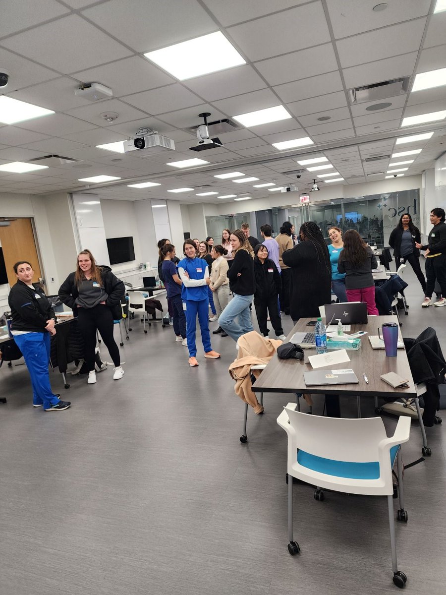 UNTHEALTH_IPE's tweet photo. It's another Wednesday afternoon @unthsc and that means - time for #IPE! Our students welcome students from 4 nearby health science programs to address interprofessional teamwork; learning effective teaming with a computer-based simulation. #hscproud #interprofessionalteam https://t.co/EUocOHtnvj