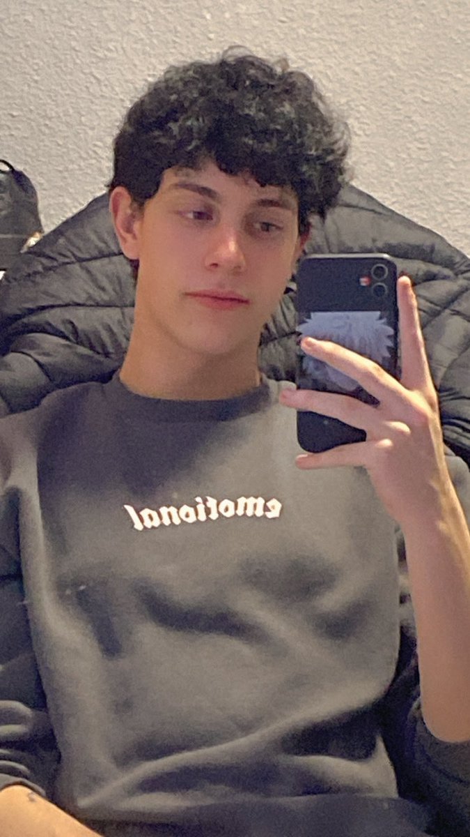 MiichaVLR's tweet image. Hola