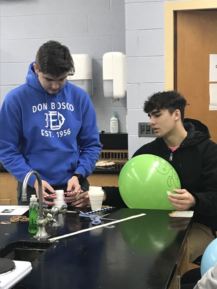 NicholsonTonya's tweet photo. Using concepts of impulse and momentum. #eggdrop #groupwork #boscoscience https://t.co/Jpzppqjk5A