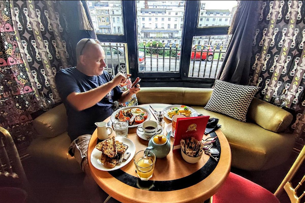 HotelPelirocco's tweet image. Hotel Pelirocco in January 23 - mailchi.mp/hotelpelirocco…
New year, NEW ROOM! Discover the theme! #brighton #breakfastincluded #newroom #themedhotel #boutiquehotel #art #music