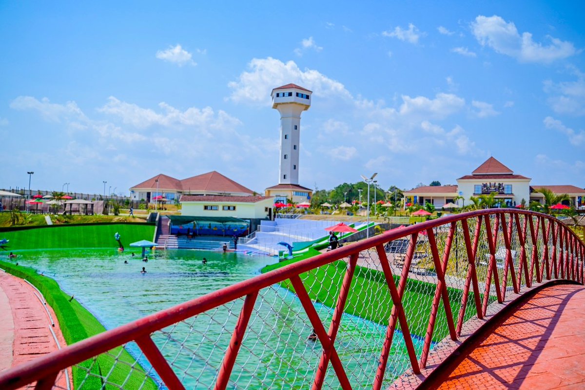 laurentdarl's tweet photo. The Executive Governor of Delta State, Sen. (Dr.) Ifeanyi Okowa, led Alhaji Atiku Abubakar, & other dignitaries to commission the Leisure Park & Film Village, Asaba.
This project is in keeping with Gov. Okowa's promise to deliver a #StrongerDelta
#OkowaIsWorking
#AtikuInDelta https://t.co/jT3uDUl6Cd