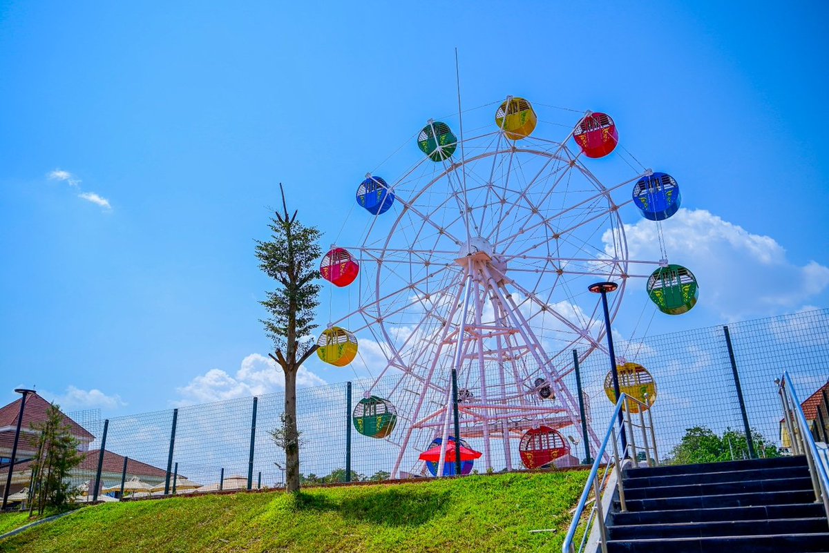 just_1DZ's tweet photo. The Maryam Babangida Leisure Park & Film Village built by Gov Okowa is live now. This opens tourism and another means for revenue generation for the state. It was commissioned today by @atiku
#OkowaIsWorking
#AtikuInDelta
#RecoverNigeria https://t.co/Jmct6w3bWL