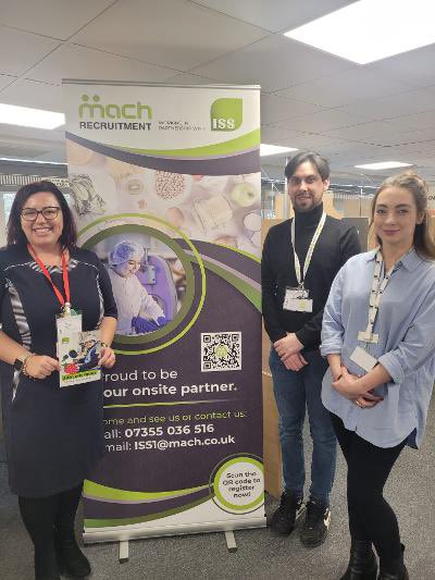 Hameraahmad1's tweet photo. Great results at #Sittingbourne mini job fair today with employers including @hmpps, @SupplyDeskUK &amp; @Nellsar_Care. An amazing 25 on-the-spot job offers and 44 customers invited to second interviews. A very quick turnaround for 3 customers who start tomorrow 👏👏🎉@MsSamRichards https://t.co/QheoCG47s9