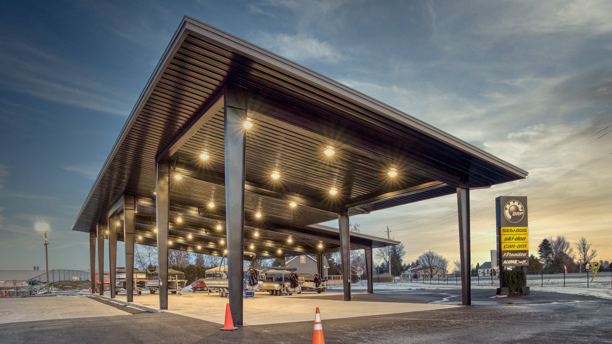 GrassmereDB's tweet photo. Boat Display Structure for Lockhart’s Odyssey in Courtland...another fine build by Grassmere Construction…a Butler Pre-Engineered Metal Building with a “VSR” Standing Seam Roof to help showcase boats all year round. https://t.co/NSgYXF0kHW
