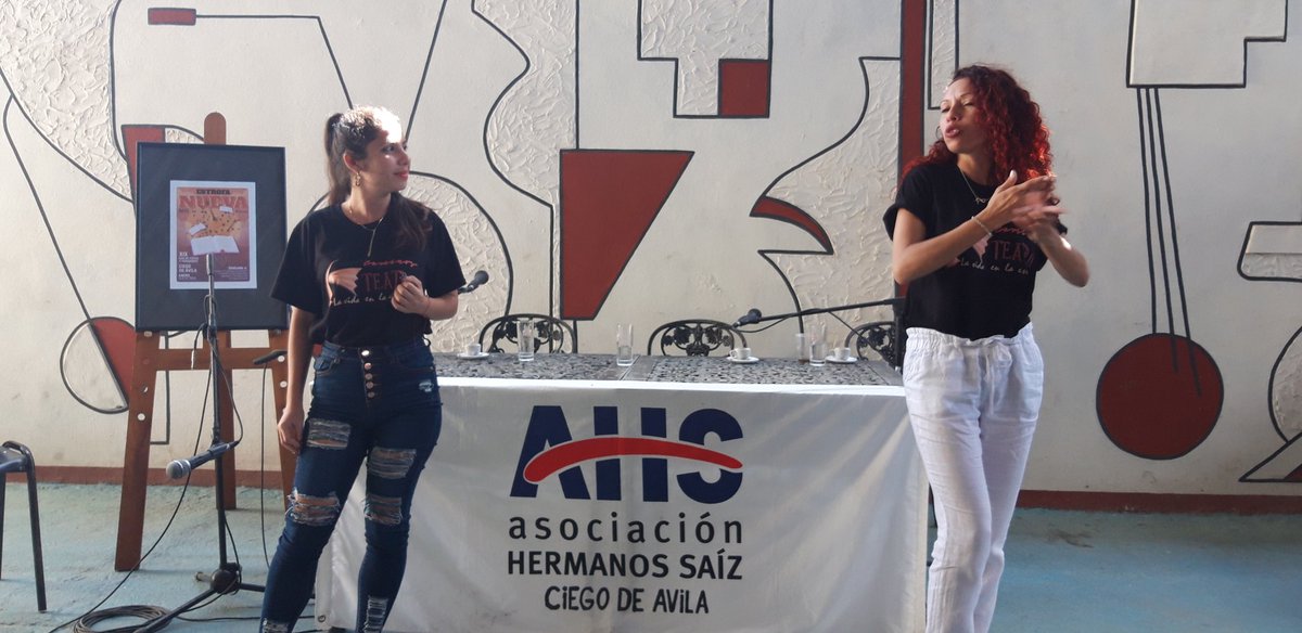 massiel_santa's tweet photo. " Vierte,  corazón tu pena " poemas de nuestro José Martí a la manera de #CaminosTeatro en la 🏠 !
Esto es #EstrofaNueva2023 
#ahscav 
#AHSCuba #latiravileño #literatura https://t.co/5LqAFdVNS1