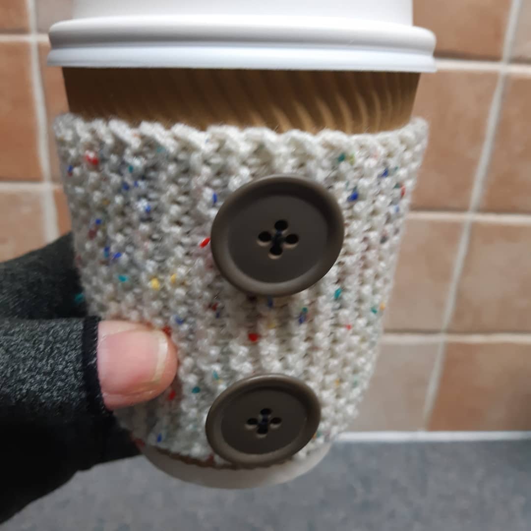 Just in from work and Mr W.W greets me with a warming coffee he knows me so well 😍
There's still plenty more #coffee cosies available in my Etsy store  etsy.com/uk/shop/Wyesid… Free UK P&amp;P 😊 #MHHSBD #sbswinner #CraftBizParty #ukmakers #ValentinesDay2023 #ValentinesDay #giftideas