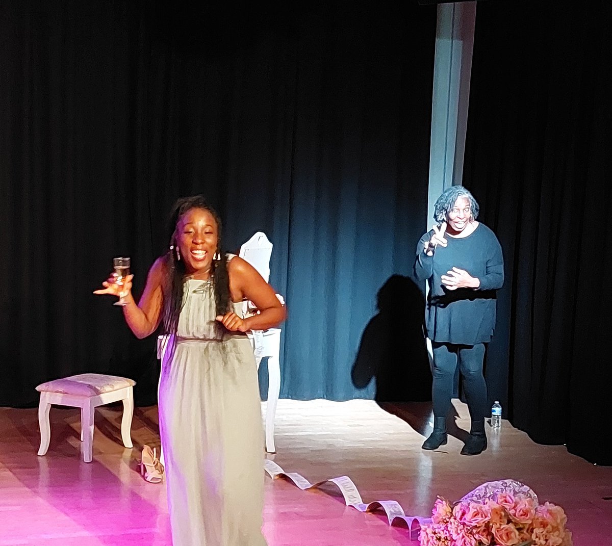 BSL interpreted performance of 'The Wedding Speech' is on tonight <a href="/PoplarUnion/">Poplar Union | East London Arts Venue</a> 7.30pm. Written by <a href="/CherylNdione/">Cheryl May Ndione she/her</a>, Performed by <a href="/PrincessActs/">Princess Donnough</a>, Directed by me. 

Parent and baby performance tomorrow 26th Jan at 2.30pm.