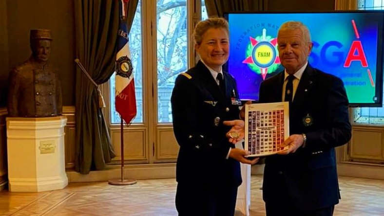 c_carnevilliers's tweet photo. La Federation Maginot et la #DSNJ de @Armees_Gouv renouvellent leur partenariat en direction du lien armée-nation et plus spécifiquement de la jeunesse
@SGArmees @SebLecornu @sarahelhairy @MIRALLESMP https://t.co/xWRv9cmbb6