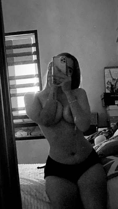 Joanagarciaax’s pics and videos