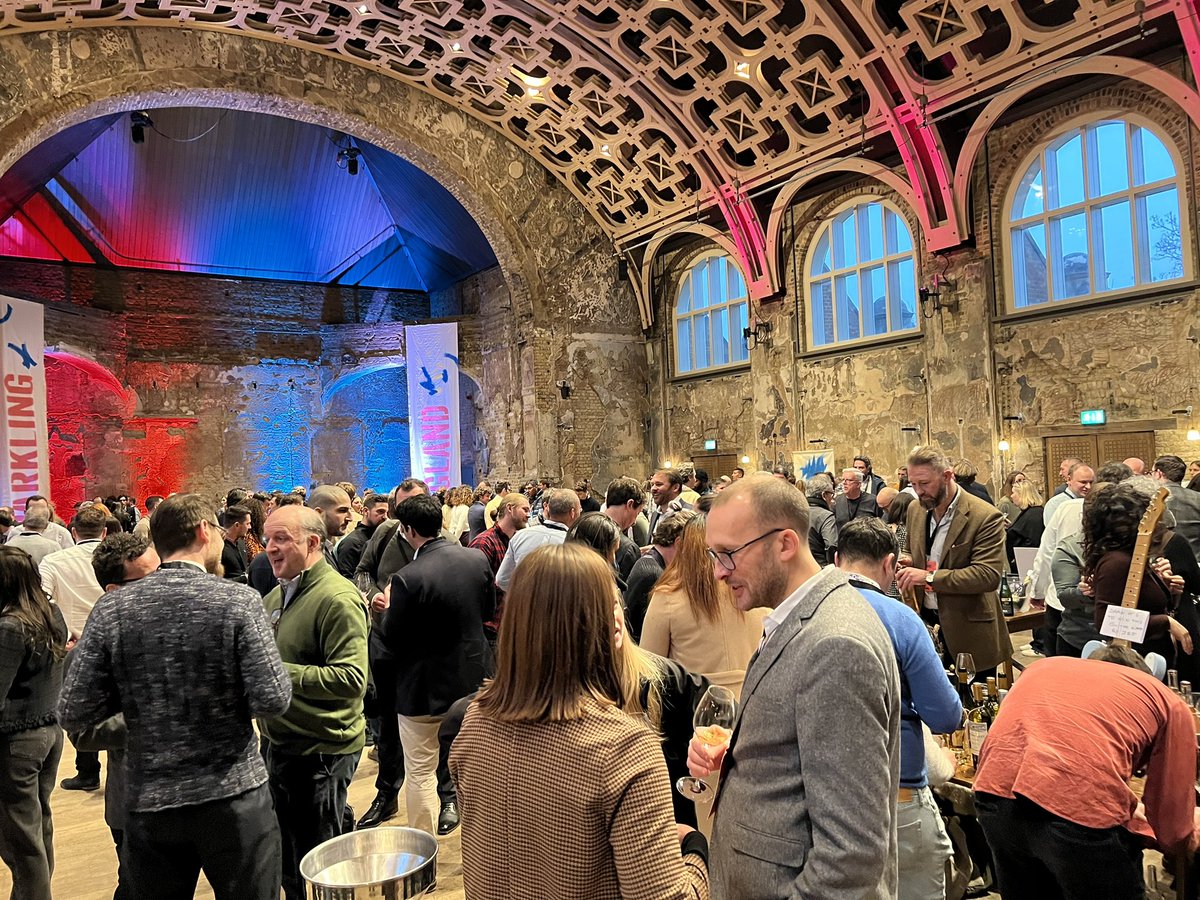 Impressive turn out both from buyers, customers, sommeliers and producers at <a href="/bibendumwine/">Bibendum</a> tasting in the vast recently restored great hall at <a href="/battersea_arts/">BatterseaArtsCentre</a> centre. Good to see a major tasting in Clapham Junction! Review to come on <a href="/TheBuyer11/">The_Buyer</a> <a href="/ToriVickerman/">Tori Cook</a> <a href="/creationwines/">Carolyn Martin</a>