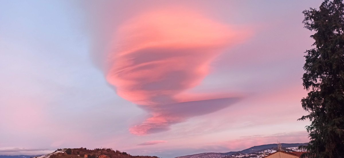 titxuni's tweet photo. Atardecer en Palacios de la Sierra (Burgos) https://t.co/rp9g3iQLYZ