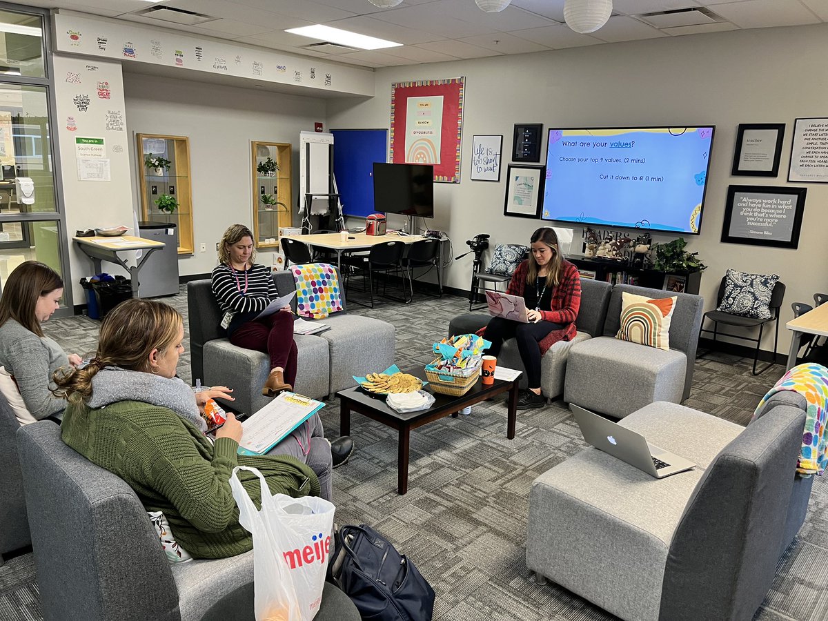 LCHSCoCorner's tweet photo. Join us today for PD! Examine your core values to make your teaching life easier! @sliarakos7 https://t.co/y6TlCk4B5l