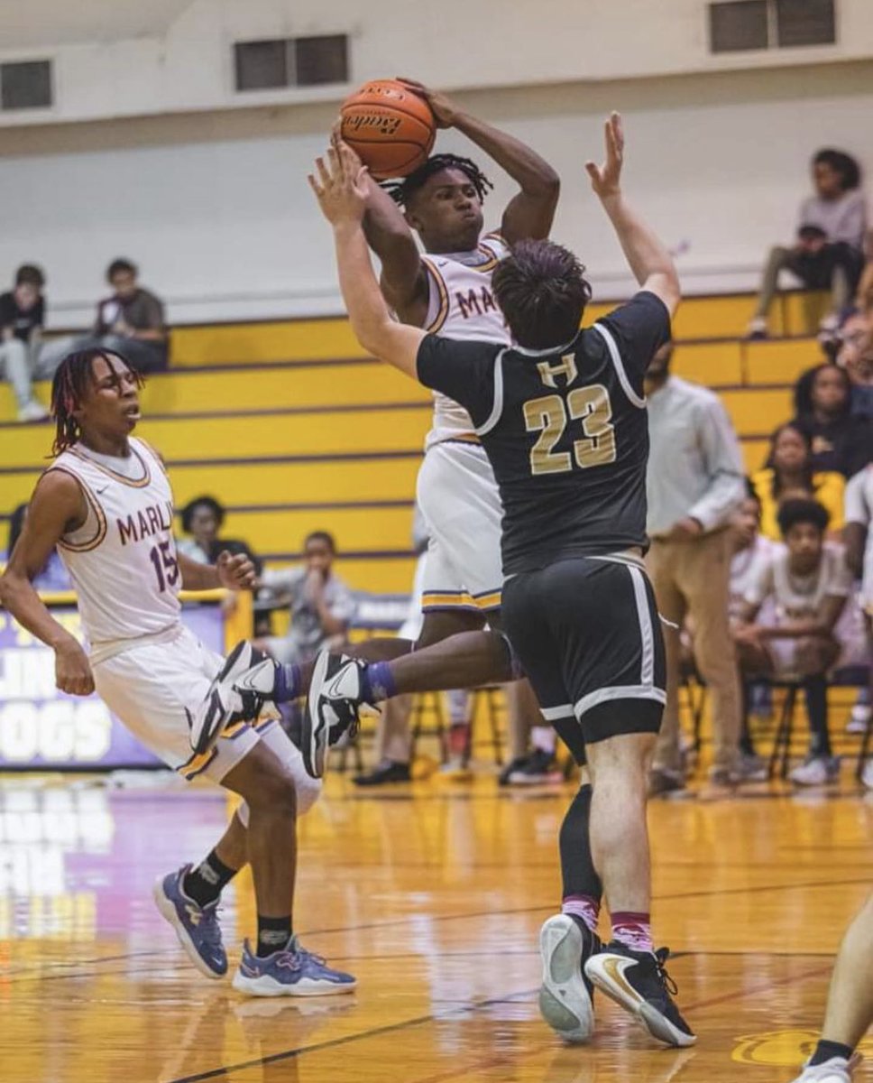 Monster game from <a href="/D1jordan4x/">jordan womack</a> last night to help boost the bulldogs to a tie for first place in district. 

Jordan Womack 22pts 18rebs 3asst
Roderick Suitors 12th 8rebs
A. Smith-Shelley 8pts 11 rebs
Elijah Davis.         7pts 9rebs