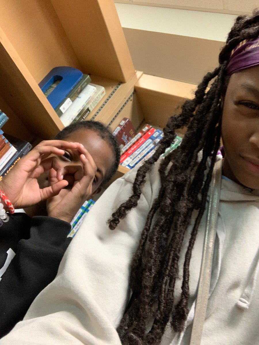 StantonReads tweet media