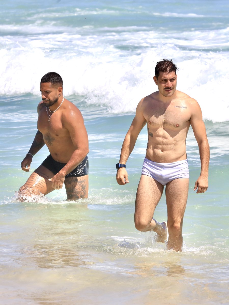 notas para a lipo lad do caio do bbb?