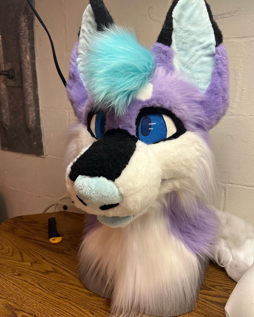 Feral_Fursuits's tweet photo. Custom Fursuit head raffle!
How to enter
-retweet
-follow me
-post a picture of your sona in the comments!
Winner pays shipping https://t.co/6BTr6WNuyl