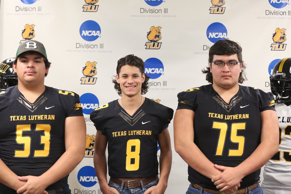 JaxsonUrbanek's tweet photo. Great official visit yesterday to @TLU_Football ⚫️🟡⚪️ can’t wait to be back. @Coach_Tingle @Coach___Foster @Coach_JoFo @BolingFootball https://t.co/hBVCUxEfqL