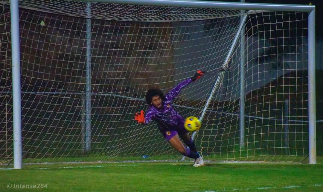 UprisingFC's tweet photo. MATCH PHOTOS 📸  |

Here are some excellwnt images from our game against Lymers FC on Saturday. 
Photography Credit: 
Ester Ward/Intense 264

#oneclubonegoal https://t.co/nkCuqPGtY2