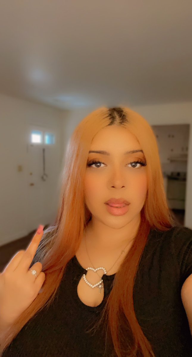 Tekerra_'s tweet image. Can’t wait to change my hair again 🥰😫😫🤤