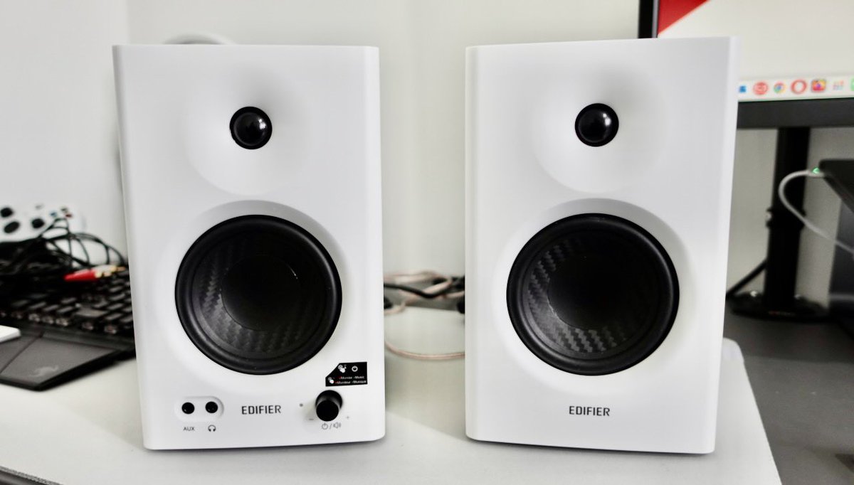 Edifier MR4 Studio Monitor Speakers | Unboxing, Review &amp; Sound Test! 🔊 

👉🏼👉🏼 youtu.be/YTyj36aTwvI

<a href="/Edifier_Global/">Edifier Global</a> <a href="/EdifierNAmerica/">Edifier NorthAmerica</a> ✅

#edifier #mr4 #studio #monitor #sound #audio #desk
