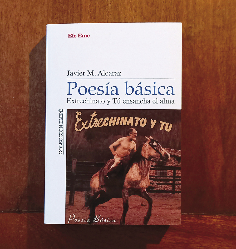Como diría aquel, me llena de orgullo y satisfacción ser el editor de este fabuloso libro sobre el "Poesía básica", de Extrechinato y Tú, escrito por Javier M. Alcaraz (<a href="/elchayi/">Javier M. Alcaraz</a>). Solo él podía hacerlo posible.
Ya en Efe Eme:
tienda.efeeme.com/libros/840-poe…