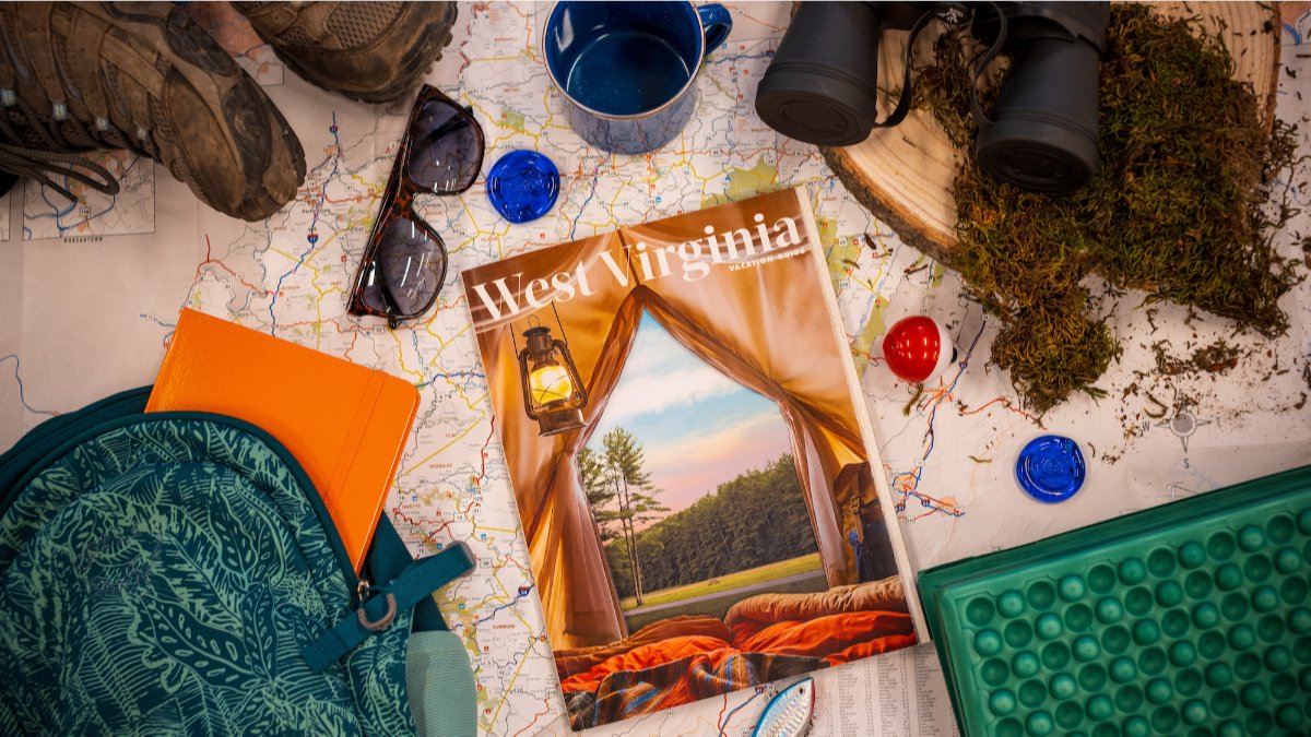 AndyMalinoski's tweet photo. Undiscovered hidden gems and world-class outdoor adventures await in #AlmostHeaven. Order your free #WestVirginia #Vacation Guide today - @WVTourism @AscendWV - #GetOutside in #YesWV  https://t.co/81iz8k4jLL https://t.co/ApBB2euRzR