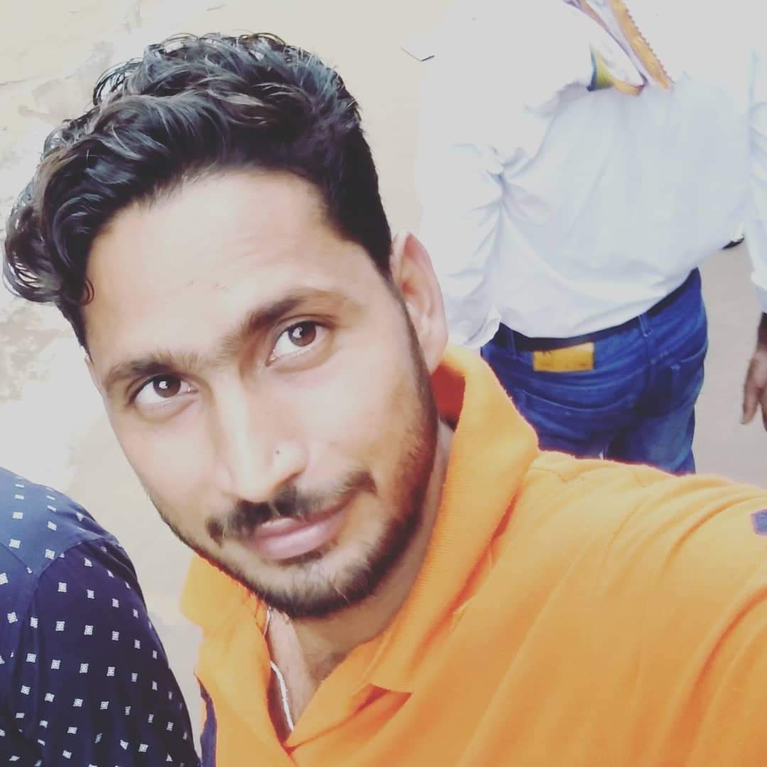 खामोशियाँ कर देतीं बयां तो अलग बात है,
कुछ दर्द हैं जो लफ़्ज़ों में उतारे नहीं जाते!!