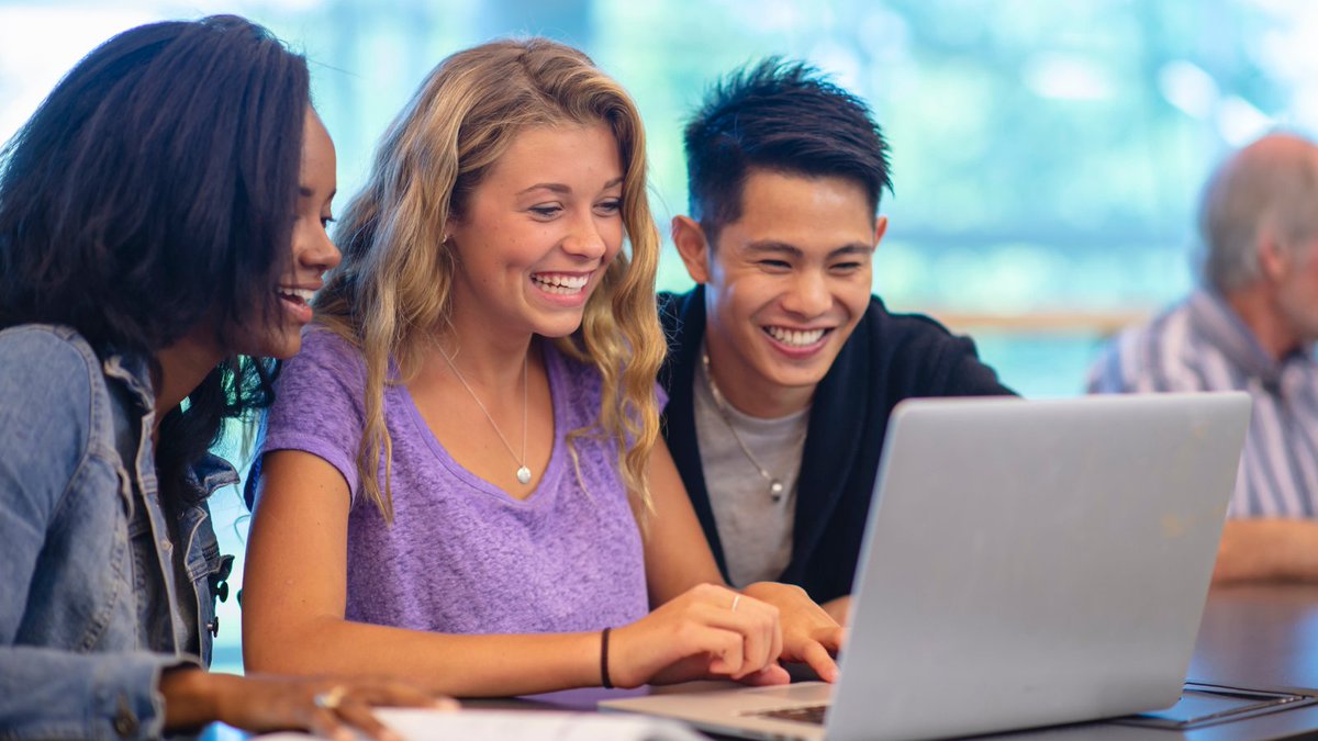 Laughter is one of life’s greatest joys, and that’s a key reason @Canva for Education is thrilled to announce a NEW partnership with @Quizizz 🥳

Just search "Quizizz" in Canva and you'll find the new teacher meme collection!

Full details here: canva.com/learn/how-canv…

#FETC