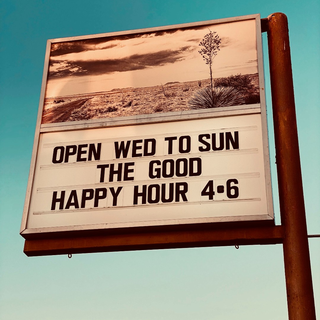 moss_realestate's tweet photo. Who else LOVES @theloungehere ?!
Great food
Great cocktails
The perfect date night 🤩 See you at #happyhour https://t.co/1JQC9yWmut