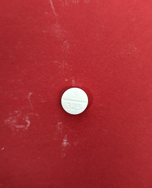 PUBLIC SAFETY ALERT:

We believe that counterfeit oxycodone tablets may be in circulation across Windsor Essex. These fake pills were analyzed and found to contain fentanyl, which is extremely dangerous and potentially lethal.

Help us spread the word.