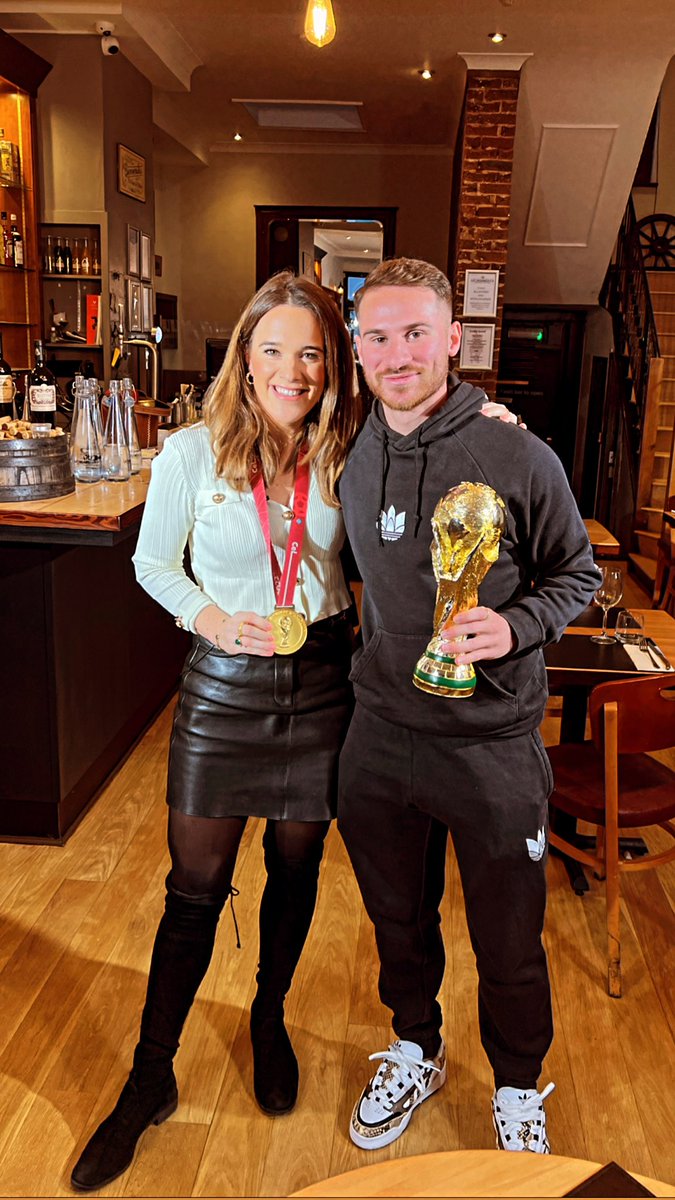 alexaljoe's tweet image. An afternoon in the best company with @alemacallister and his World Cup medal 🥇Always love interviewing him - one of the nicest, most humble guys you’ll ever meet and what. a. player. Interview out next Thursday on Sky Sports PL, BT Sport 1 and Amazon Prime #TheBigInterview